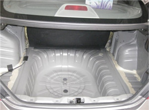 日产阳光原车后备箱隔音