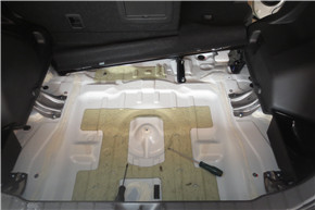 劲炫原车后备箱隔音