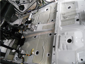 丰田RAV4原车底盘隔音