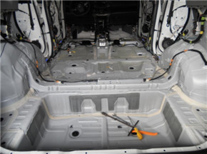 丰田RAV4原车后备箱隔音