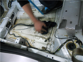 福克斯原车底盘隔音