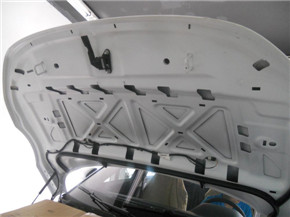 路虎极光引擎盖隔音