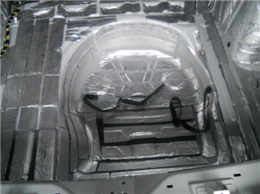 雪铁龙C4L后备箱隔音减震胶