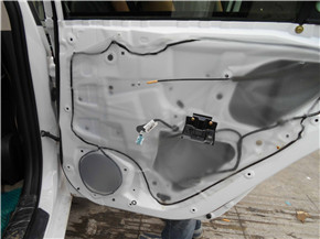 比亚迪速锐四门隔音改装