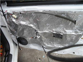 比亚迪速锐四门隔音改装