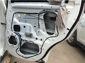 劲炫隔音改装四门