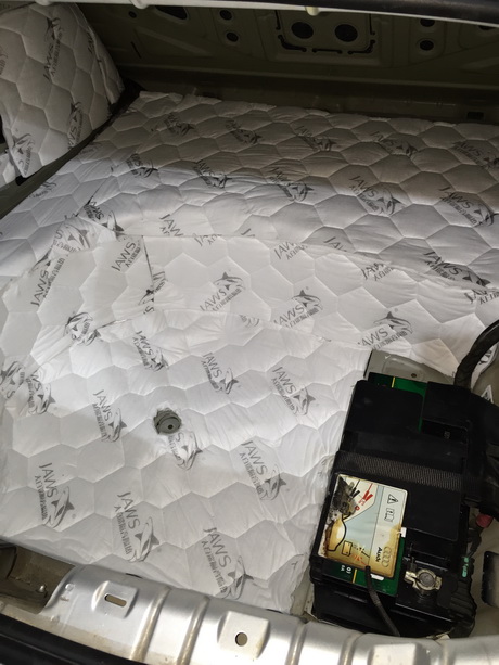 奥迪汽车尾箱隔音