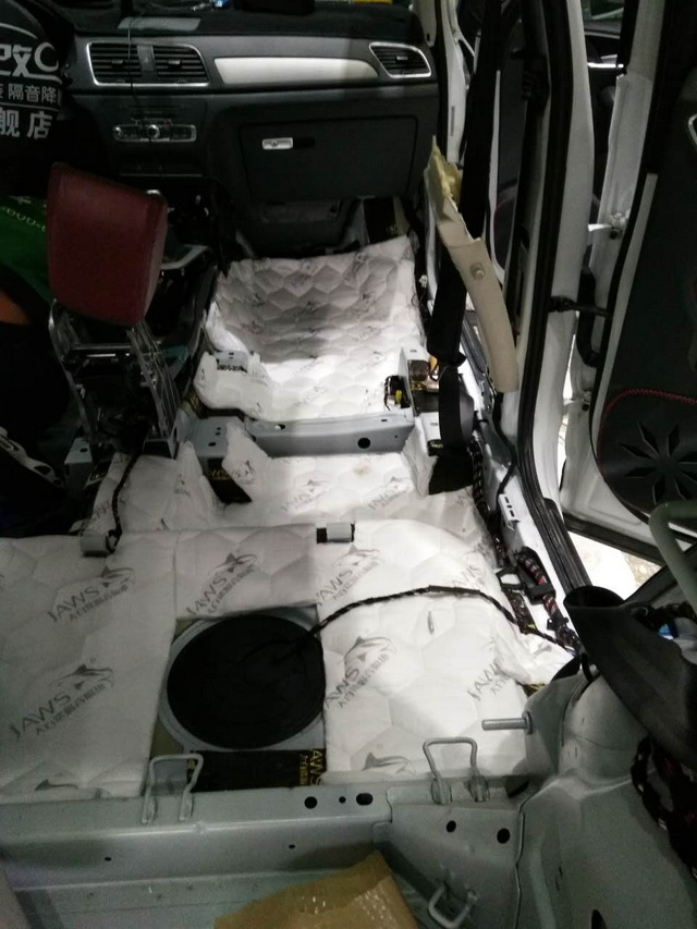 奥迪汽车底盘隔音完成