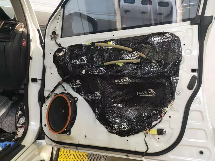 丰田酷路泽汽车隔音