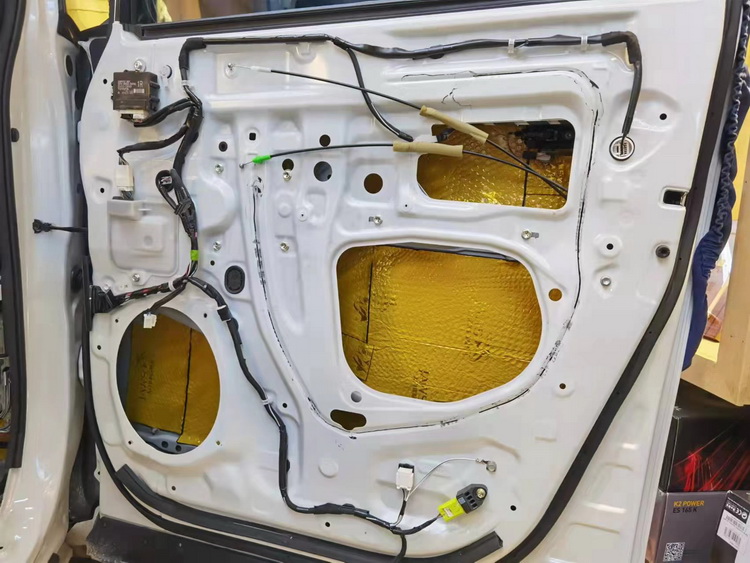 丰田埃尔法汽车隔音改装案例