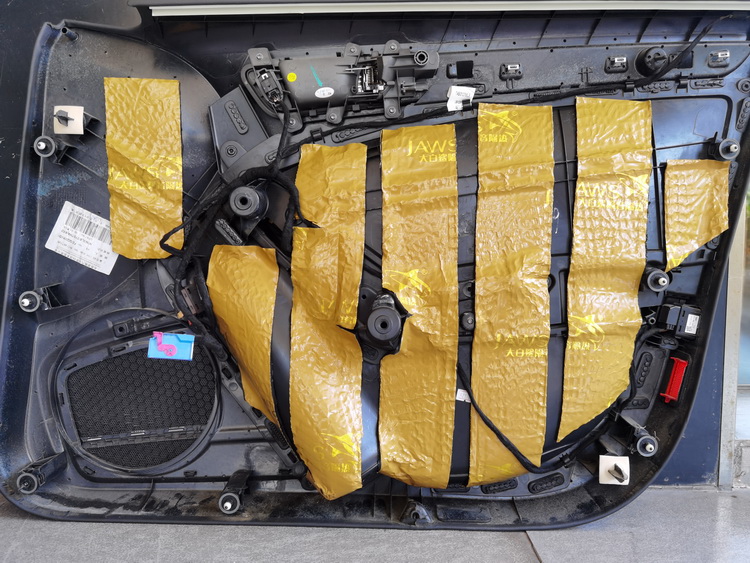 奥迪A4L汽车隔音改装案例