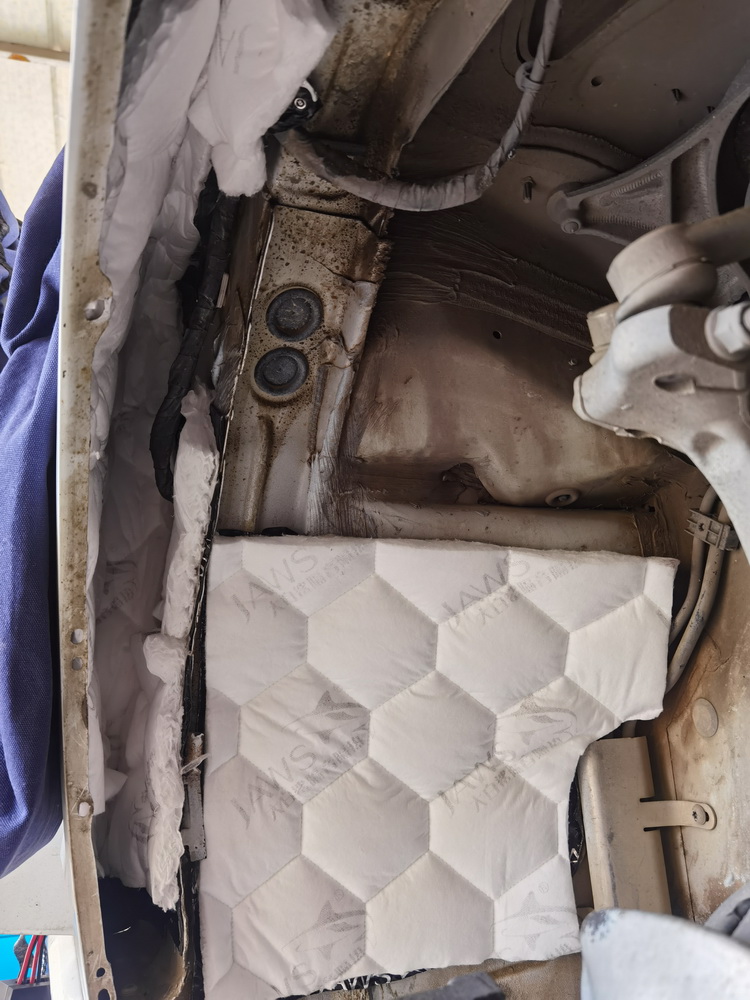 奥迪A4L全车隔音