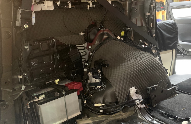 雷克萨斯LM3500H汽车隔音